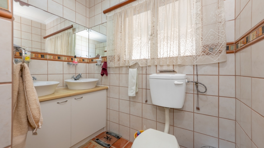 3 Bedroom Property for Sale in Suiderstrand Western Cape